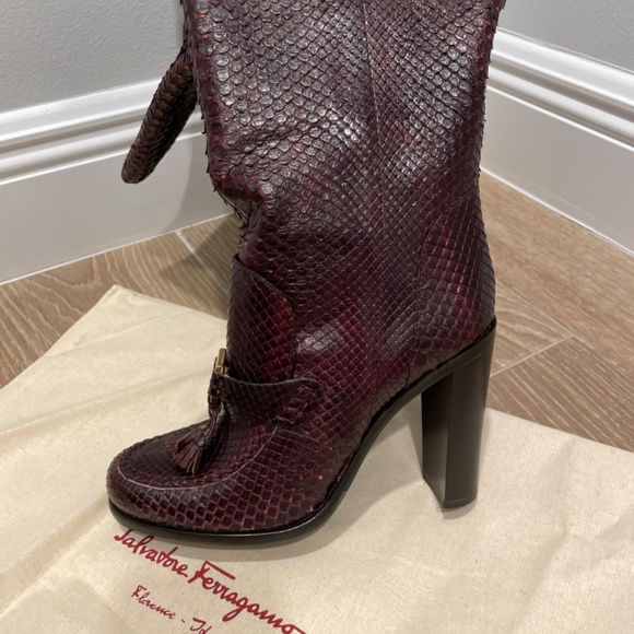 Ferragamo Boots - Picture 4 of 5